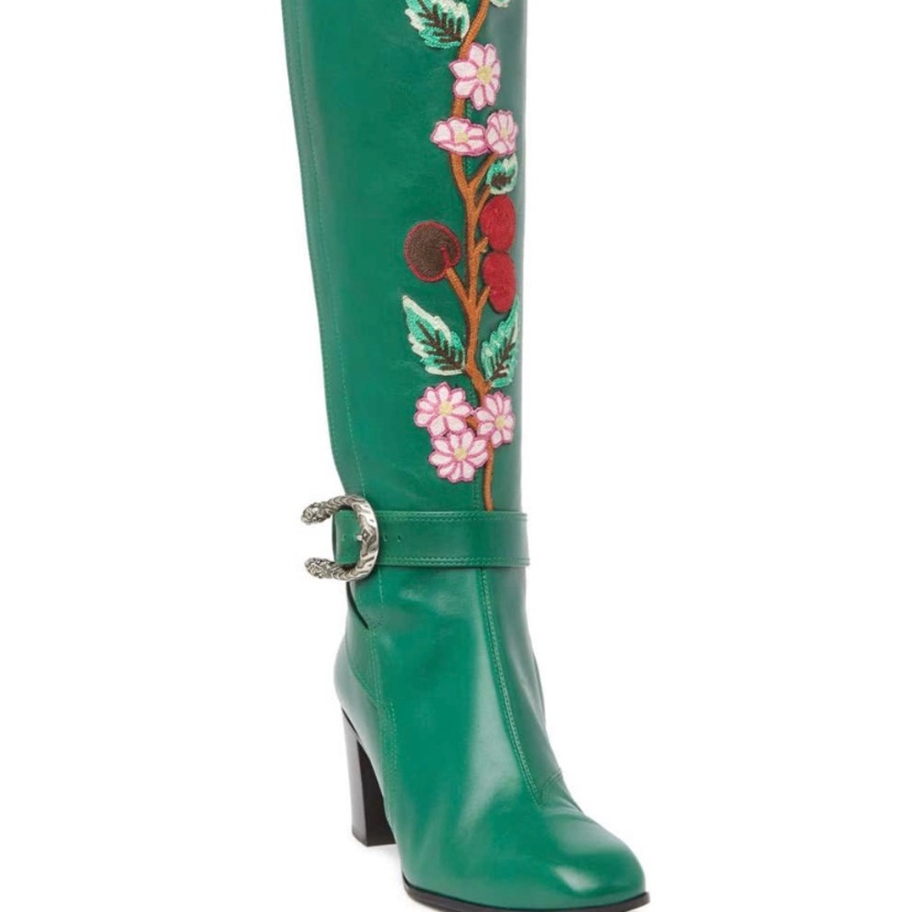 BRAND NEW GUCCI BOOTS!